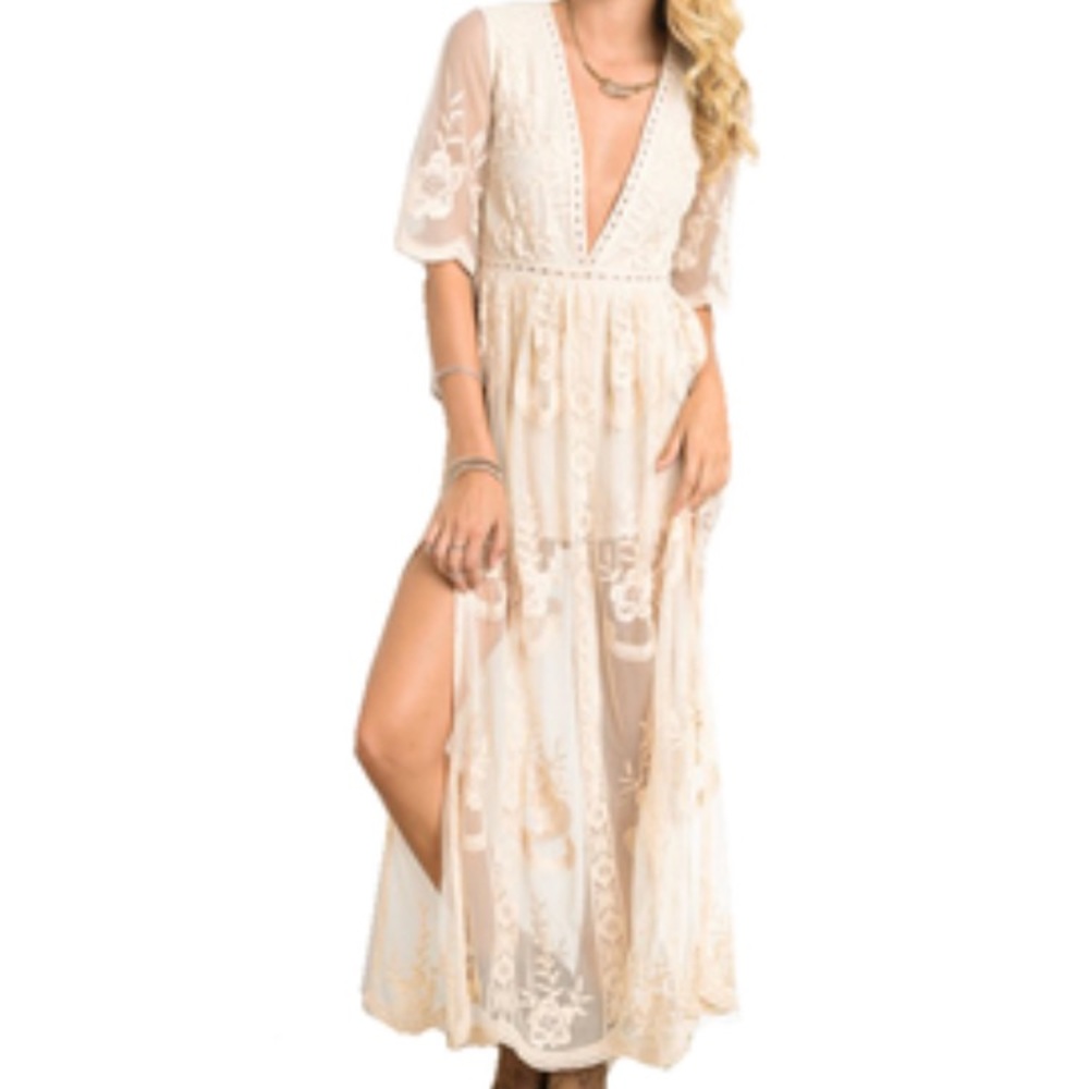 Plunging neckline lace maxi dress